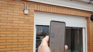 Persiana Automática Wi-Fi